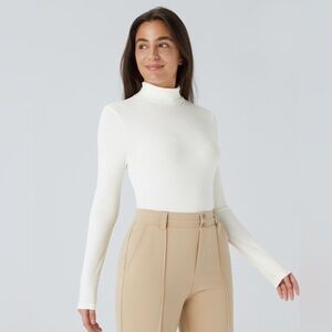 NWT Halara Ribbed Knit High Neck Long Sleeve White Bodysuit. Size Small